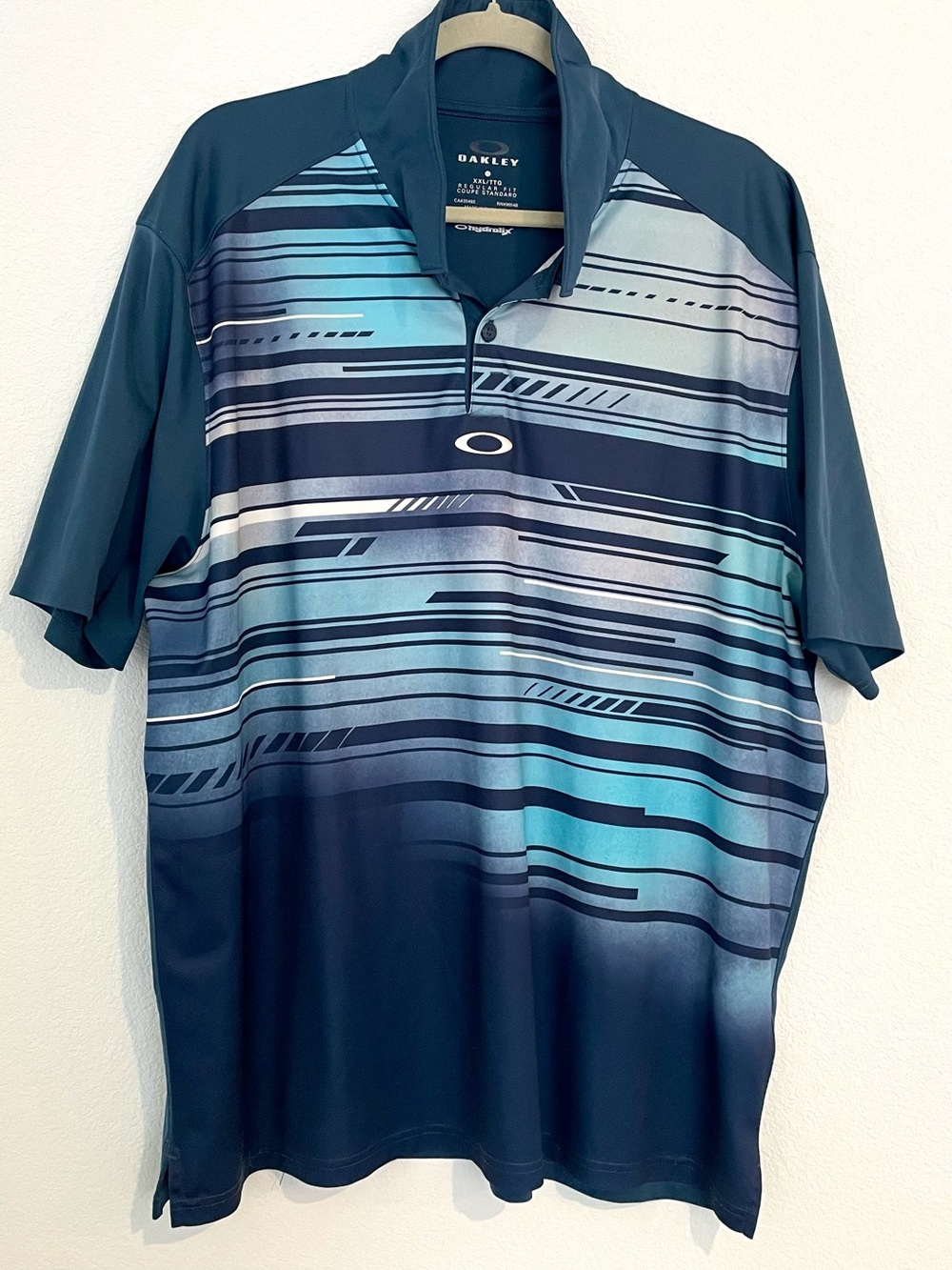 Oakley Performance Polo Men’s XXL Teal and Navy Striped